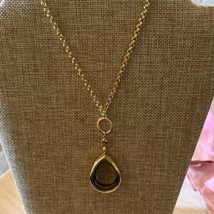 Chic Gold Teardrop Pendant Necklace